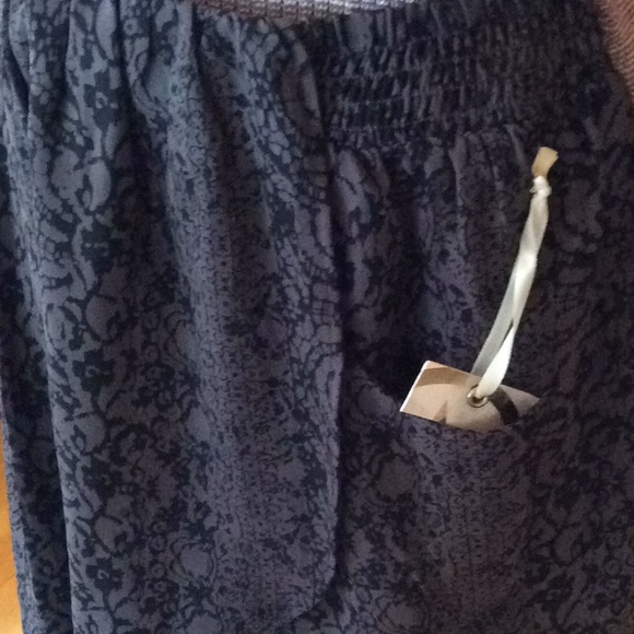 Converse One Star Small Faux Wrap Skirt with Pockets NWT - Picture 2 of 9